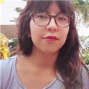 Profesora de filosofía y ciencias sociales para dar clases a adolescentes y adultos